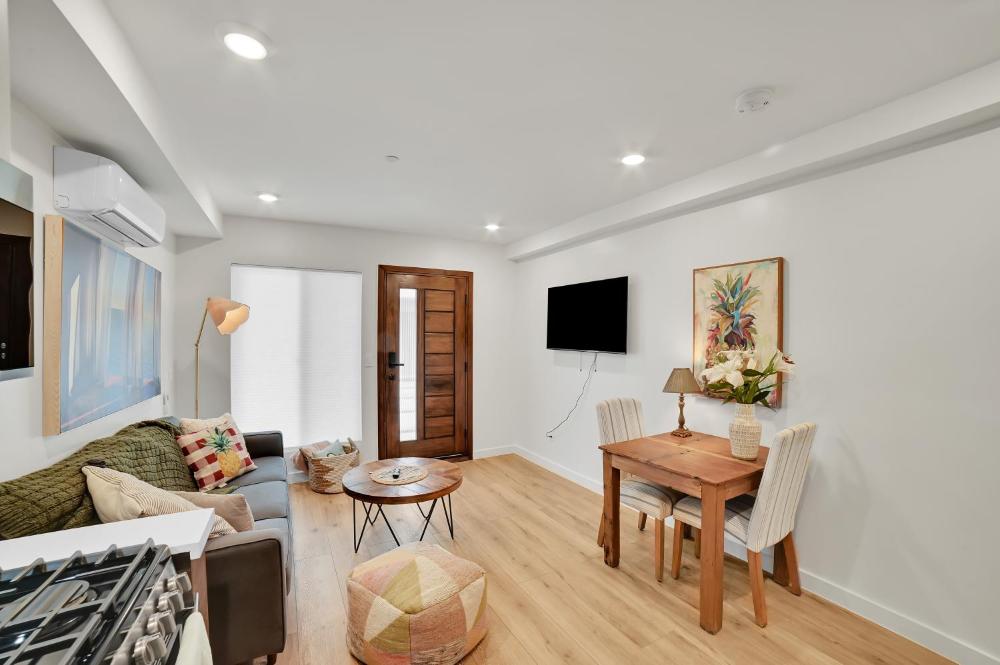 Brand new Chic-Nest in Prime Location